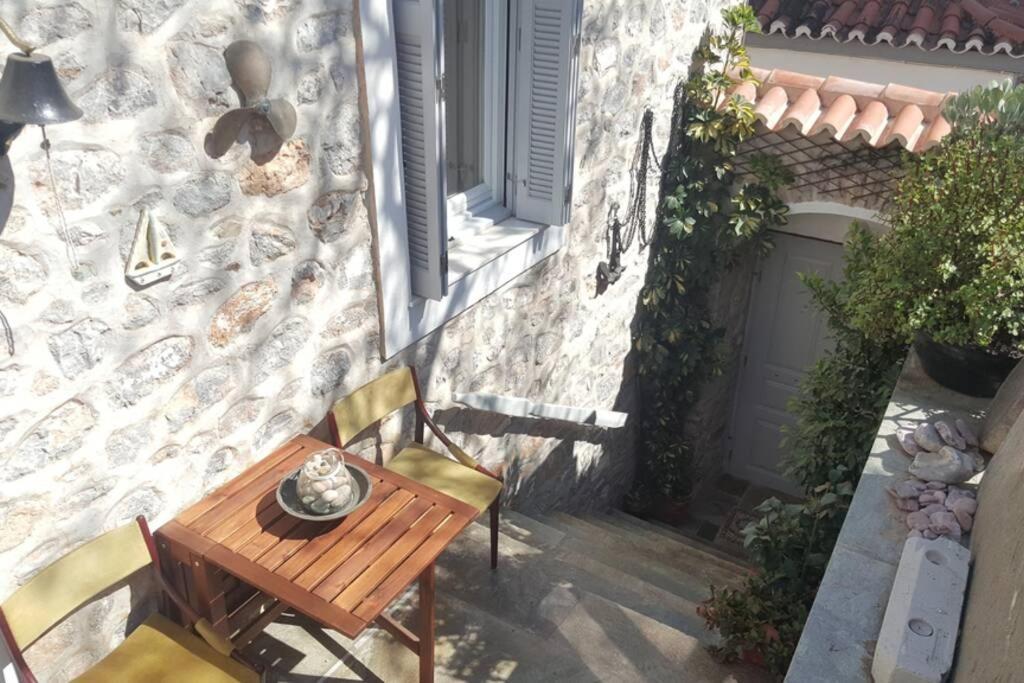 Apartament Mansion Alexandri Hydra  Zewnętrze zdjęcie
